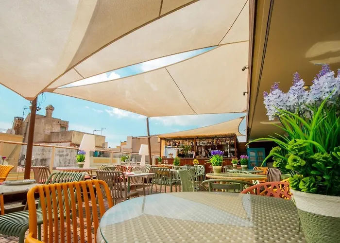 Ciutat De ホテル 3*